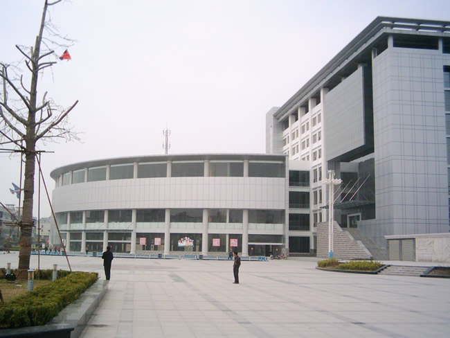 東臺市文化廣場